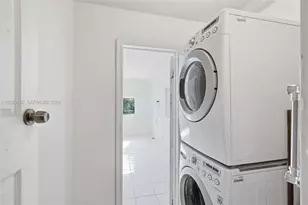 135 SW 27th Rd, Miami, FL 33129 - Photo 22