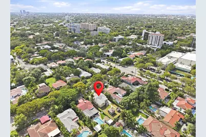135 SW 27th Rd, Miami, FL 33129 - Photo 34