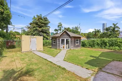 135 SW 27th Rd, Miami, FL 33129 - Photo 26