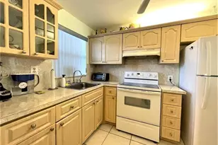 9900 Sunrise Lakes Blvd, Sunrise, FL 33322 - Photo 4