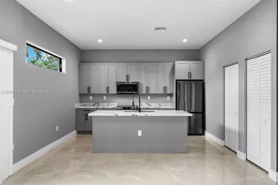 808 NW 5th Ter, Hallandale Beach, FL 33009 - Photo 10