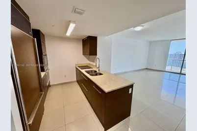 485 Brickell Ave #1809, Miami, FL 33131 - Photo 2