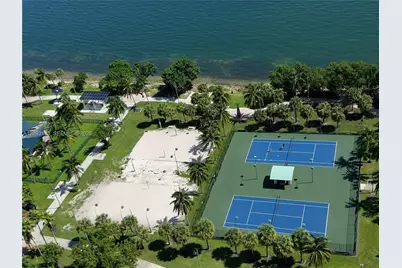 1750 N Bayshore Dr #2810, Miami, FL 33132 - Photo 6