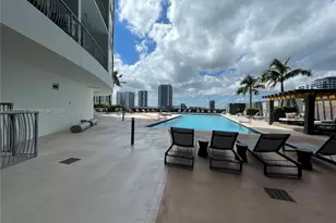 1750 N Bayshore Dr, Miami, FL 33132 - Photo 34