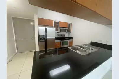 1750 N Bayshore Dr #2810, Miami, FL 33132 - Photo 18