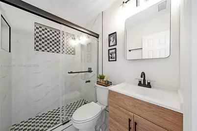 1250 W 34th St, Hialeah, FL 33012 - Photo 18