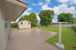 1250 W 34th St, Hialeah, FL 33012 - Photo 28