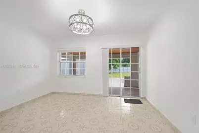 1250 W 34th St, Hialeah, FL 33012 - Photo 8