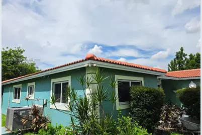 820 SW 49th Ter, Margate, FL 33068 - Photo 4