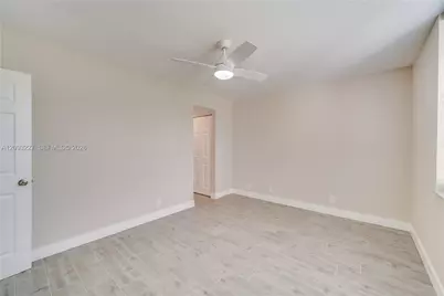 9230 Lagoon Pl #111, Davie, FL 33324 - Photo 10