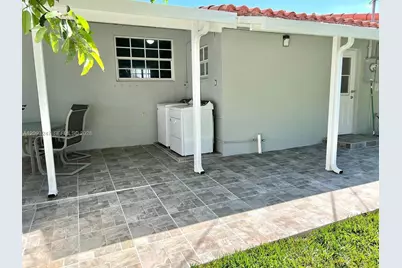 1175 W 33rd Pl, Hialeah, FL 33012 - Photo 12
