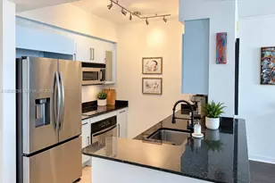 325 S Biscayne Blvd, Miami, FL 33131 - Photo 4