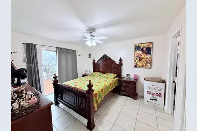 1284 W 44th Pl #1, Hialeah, FL 33012 - Photo 8