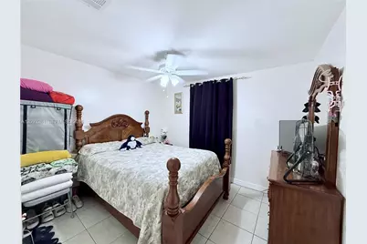 1284 W 44th Pl #1, Hialeah, FL 33012 - Photo 12