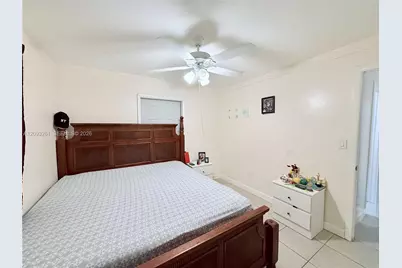 1284 W 44th Pl #1, Hialeah, FL 33012 - Photo 16