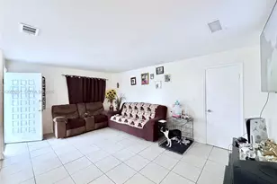 1284 W 44th Pl, Hialeah, FL 33012 - Photo 6