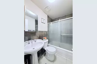 1284 W 44th Pl #1, Hialeah, FL 33012 - Photo 10