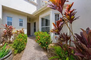 1384 W Harbor Vw W, Hollywood, FL 33019 - Photo 4