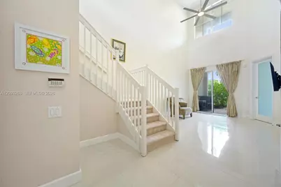 1384 W Harbor Vw W, Hollywood, FL 33019 - Photo 2