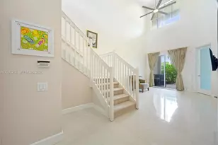 1384 W Harbor Vw W, Hollywood, FL 33019 - Photo 2