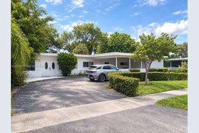 [Address not provided], North Miami Beach, FL 33179 - Photo 1
