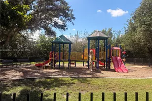 [Address not provided], North Miami Beach, FL 33179 - Photo 38