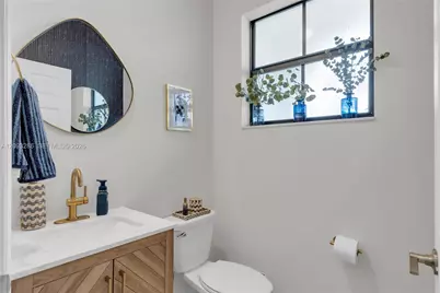 11127 W 32nd Ln, Hialeah, FL 33018 - Photo 6