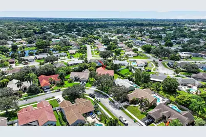 981 SW 126th Way, Davie, FL 33325 - Photo 70