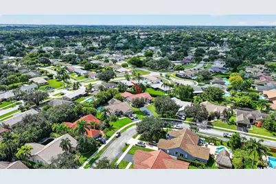 981 SW 126th Way, Davie, FL 33325 - Photo 72