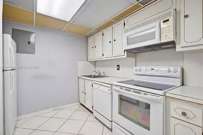 3490 Foxcroft Rd #B303, Miramar, FL 33025 - Photo 6