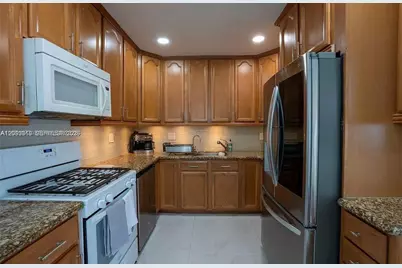 [Address not provided], Hallandale Beach, FL 33009 - Photo 6