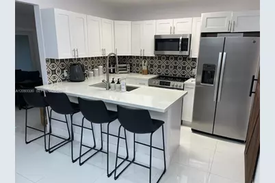 3330 NW 18th St, Miami, FL 33125 - Photo 8