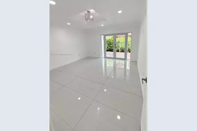 12967 NW 7th Ln, Miami, FL 33182 - Photo 12