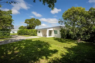 1801 NE 173rd St, North Miami Beach, FL 33162 - Photo 4