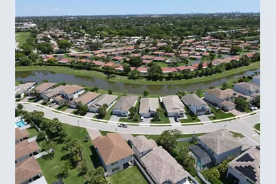 4242 Rosa Dr, Deerfield Beach, FL 33064 - Photo 4