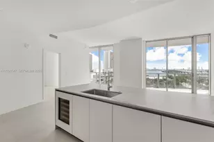 1400 Biscayne Blvd, Miami, FL 33132 - Photo 14
