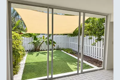 712 NE 26th Ave, Hallandale Beach, FL 33009 - Photo 24
