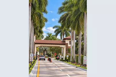 8830 NW 101st Pl, Doral, FL 33178 - Photo 32