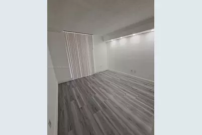 5085 NW 7th St #403, Miami, FL 33126 - Photo 2