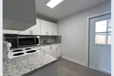 991 E 20th St, Hialeah, FL 33013 - Photo 8