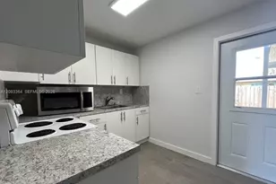 991 E 20th St, Hialeah, FL 33013 - Photo 8