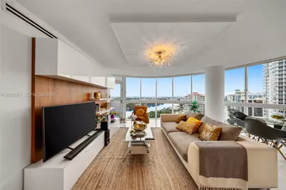 6301 Collins Ave #2107, Miami Beach, FL 33141 - Photo 8