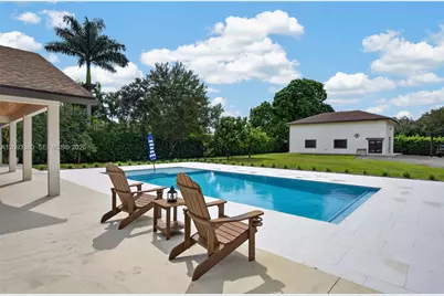 14390 SW 24th St, Davie, FL 33325 - Photo 8