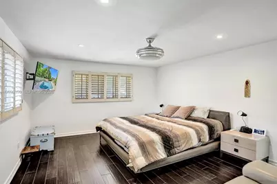 20100 NE 20th Ct, Miami, FL 33179 - Photo 26