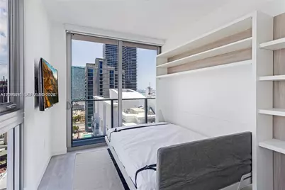 227 NE 2nd St #2806, Miami, FL 33132 - Photo 10