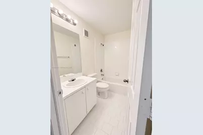 20844 NW 2nd St, Pembroke Pines, FL 33029 - Photo 12