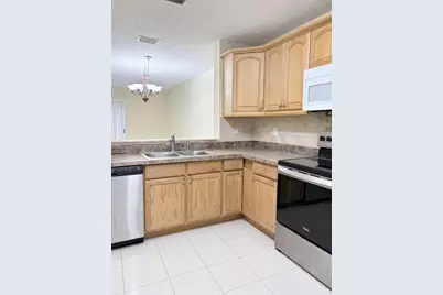 20844 NW 2nd St, Pembroke Pines, FL 33029 - Photo 8