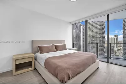 1000 Brickell Plz #3112, Miami, FL 33131 - Photo 24
