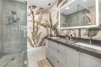 8533 Crespi Blvd, Miami Beach, FL 33141 - Photo 12