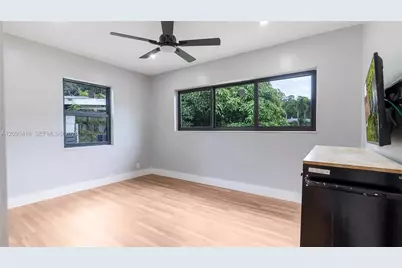 817 NW 17th St, Fort Lauderdale, FL 33311 - Photo 20